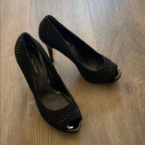 White House Black Market pumps